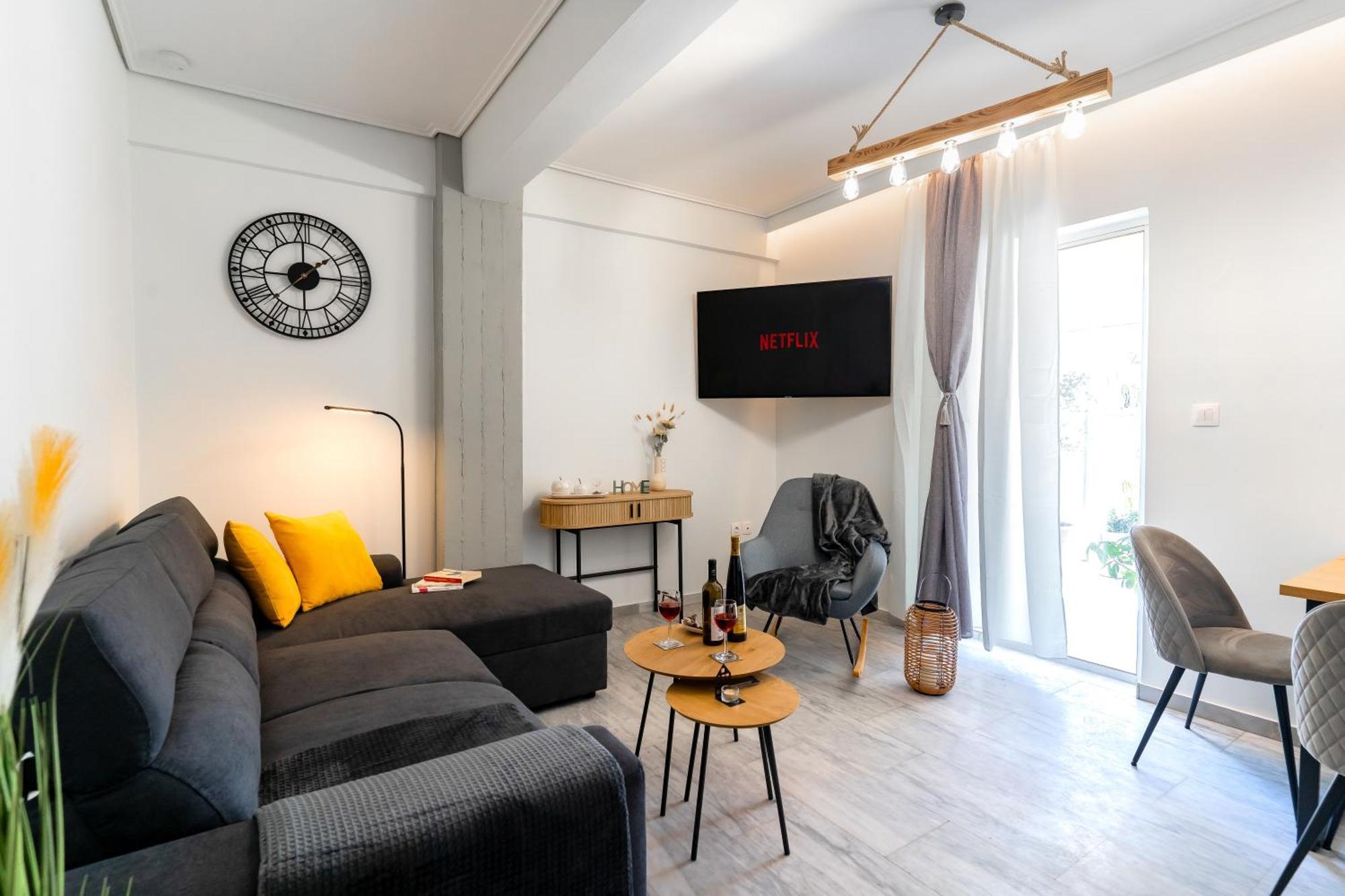 Acrolofts M62 Apartment *